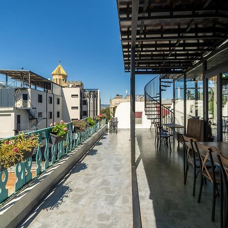 Hotel Tato & Coworking Space Tbilisi Esterno foto