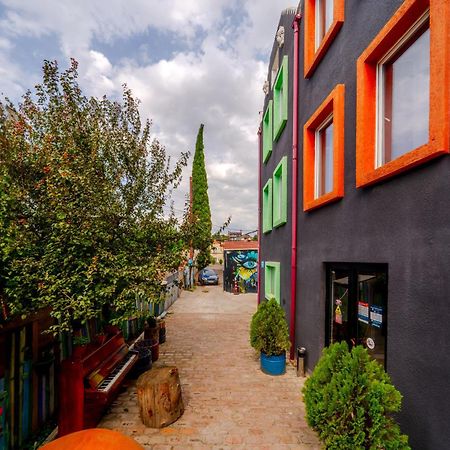 Hotel Tato & Coworking Space Tbilisi Esterno foto