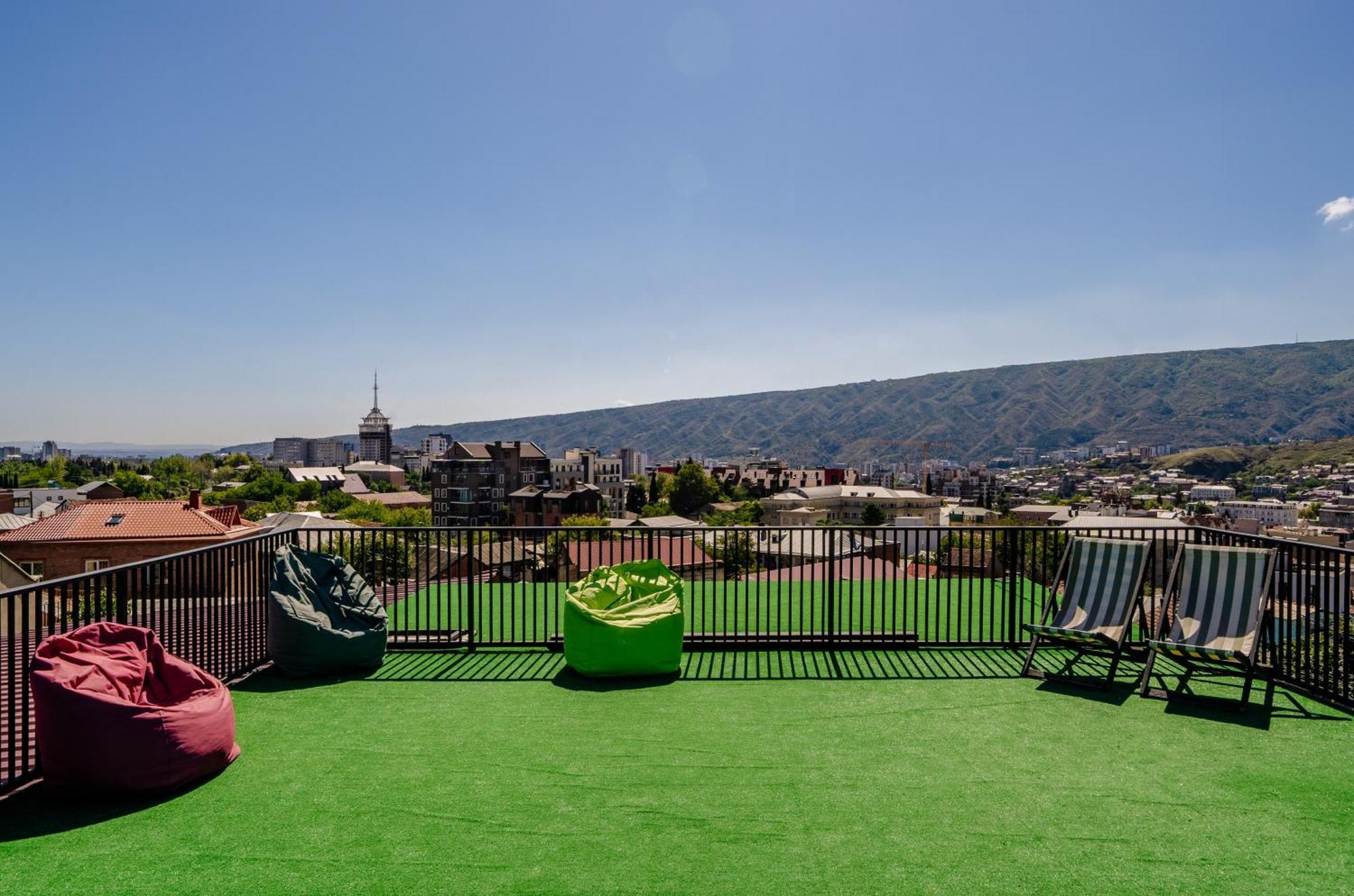 Hotel Tato & Coworking Space Tbilisi Esterno foto